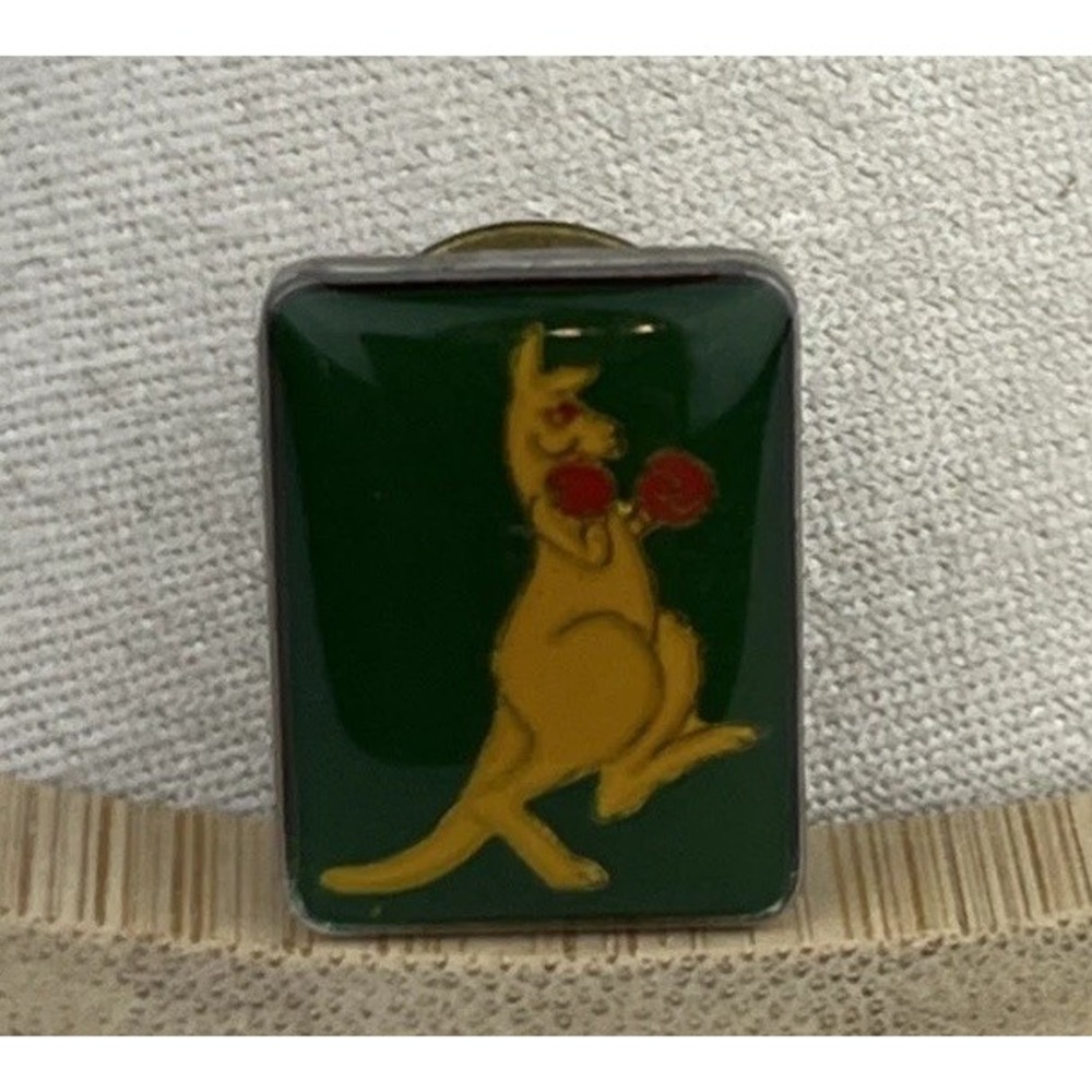 Vtg Boxing Kangaroo Souvenir Lapel Hat Pin Pinback Swann & Hudson Australia